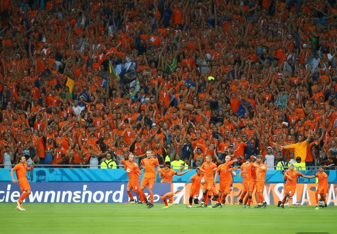 2014世界杯荷兰5-1逆转西班牙经典对决解析